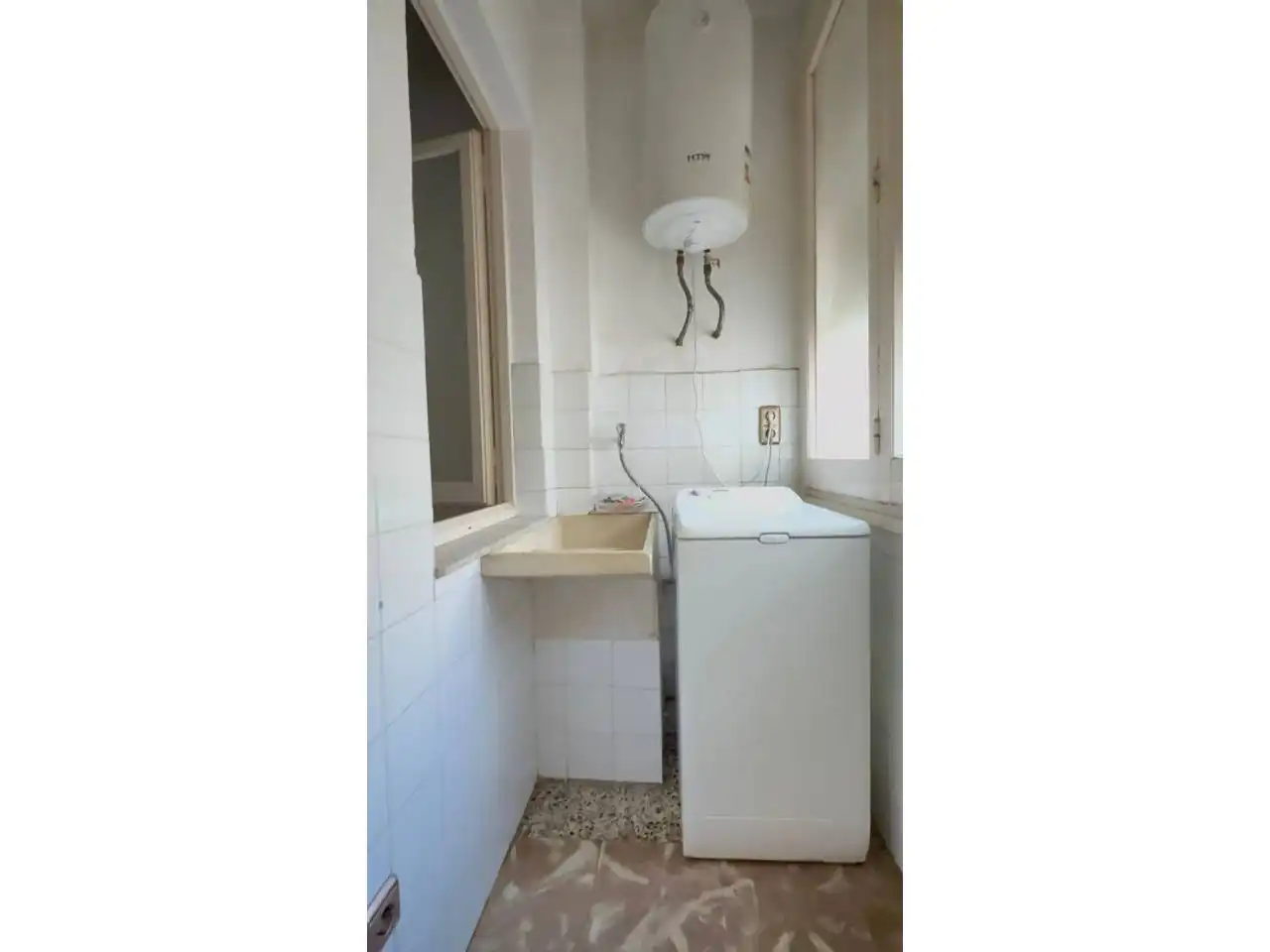 Kitchen of Flat for sale in Manresa  with Furnished and Balcony