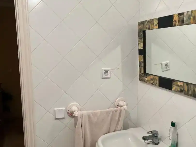 Bany de Pis en venda en Melilla amb Jardí privat