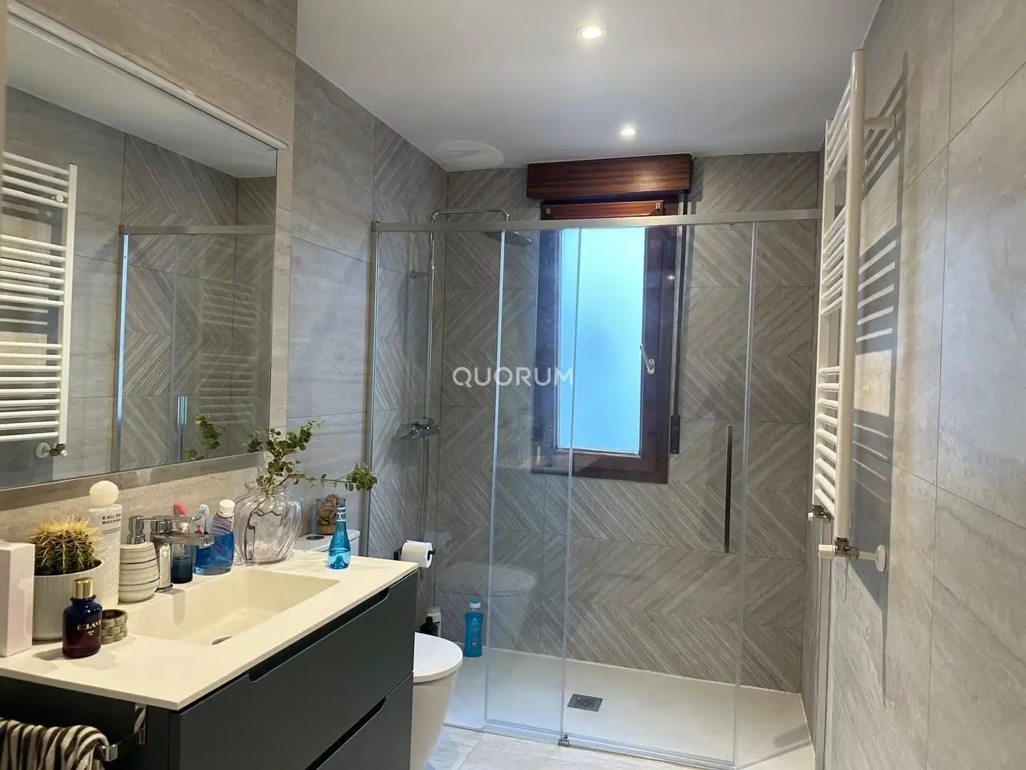 Baño de Piso en venta en Getxo  con Calefacción, Terraza y Amueblado