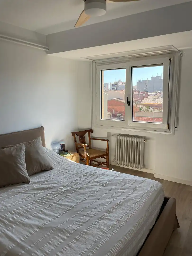 Schlafzimmer von Wohnung zum Verkauf in Terrassa mit Möbliert