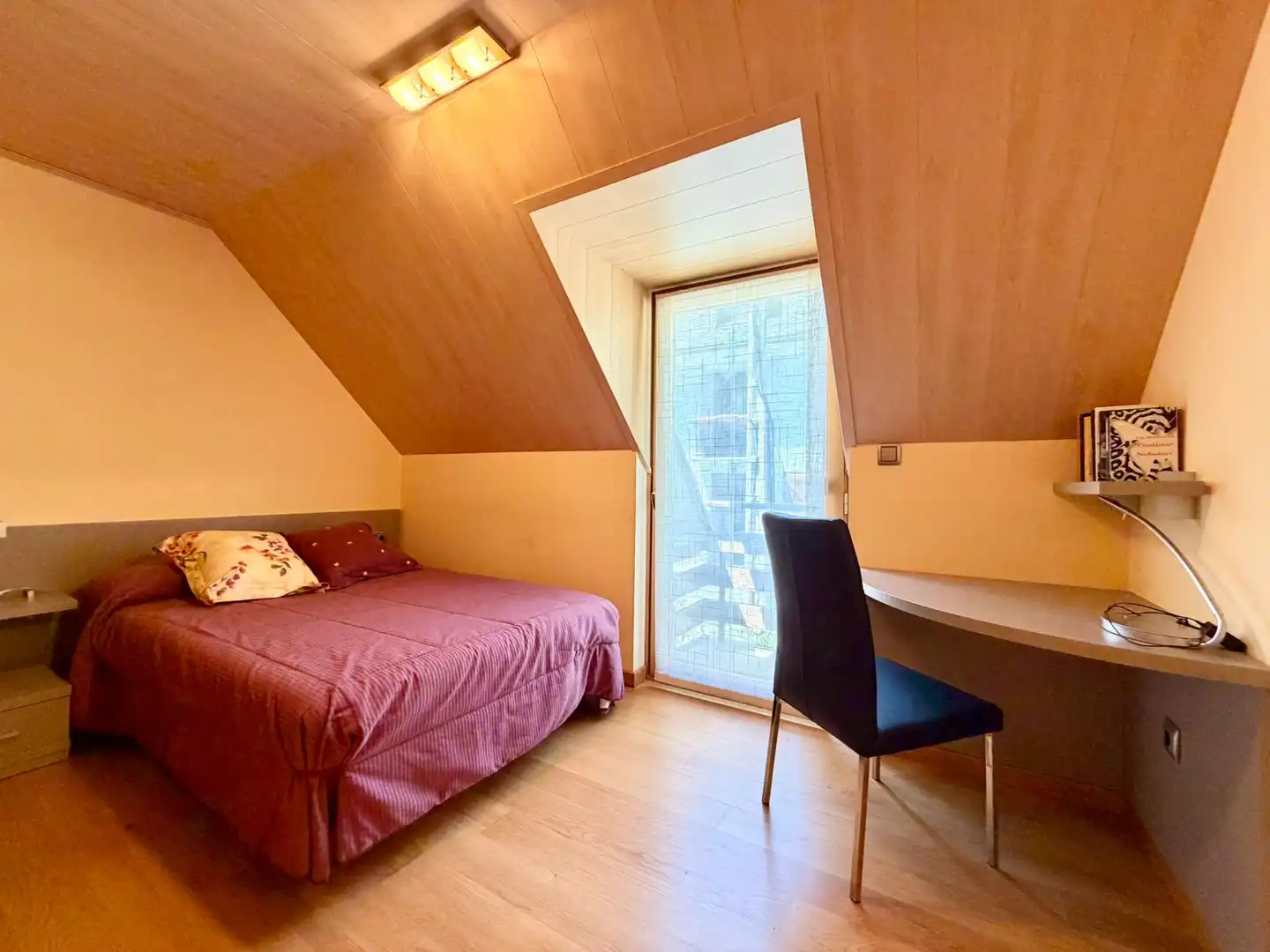 Dormitori de Casa o xalet en venda en Bossòst amb Calefacció, Parquet i Terrassa