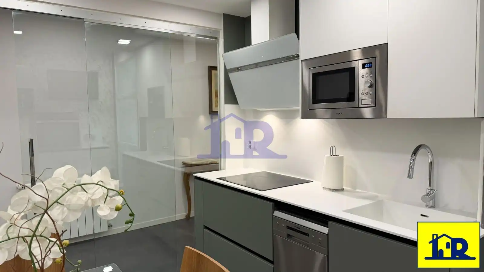 Kitchen of Flat for sale in Cuenca  with Air Conditioner, Heating and Terrace