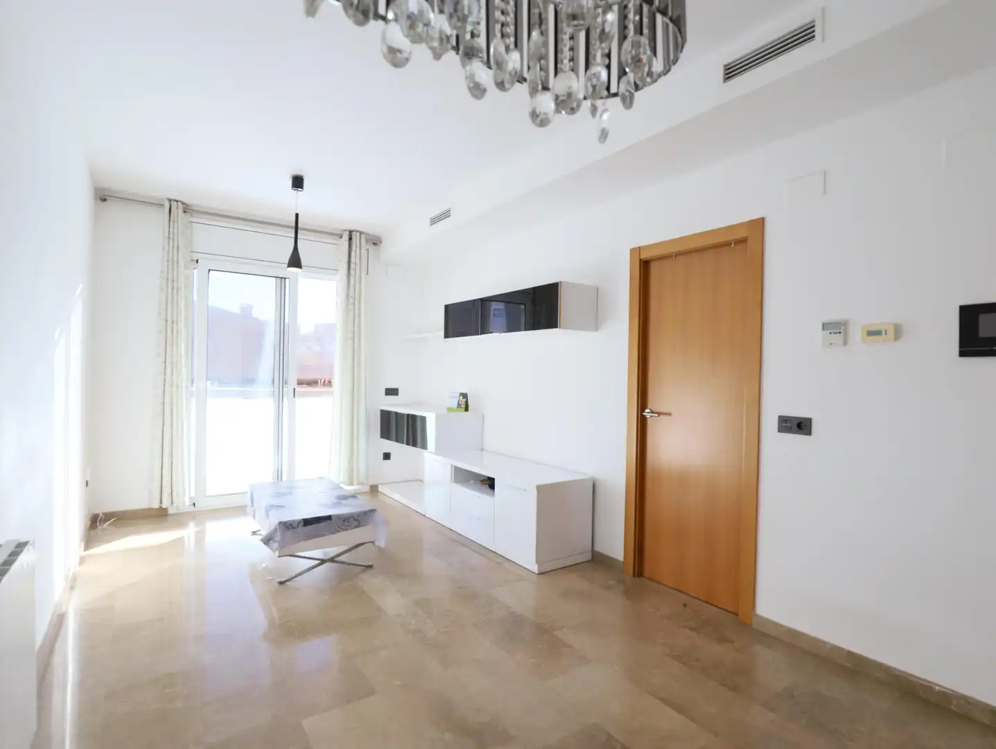 Sala de estar de Piso en venta en Esplugues de Llobregat con Aire acondicionado, Calefacción y Terraza