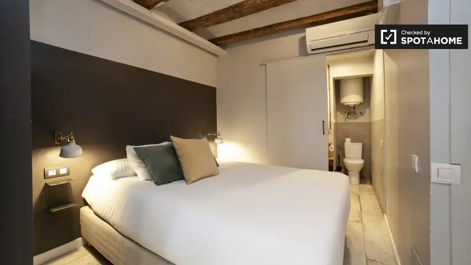 Appartamento con terrazza in affitto a Ciutat Vella, imagen 6