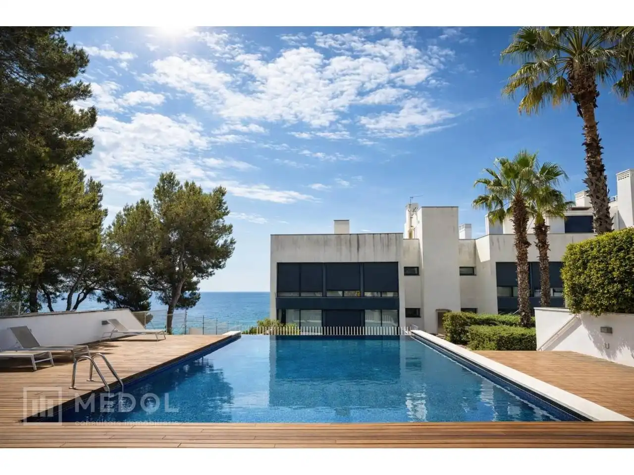 Swimming pool of Attic for sale in Tarragona  with Air Conditioner, Heating and Terrace