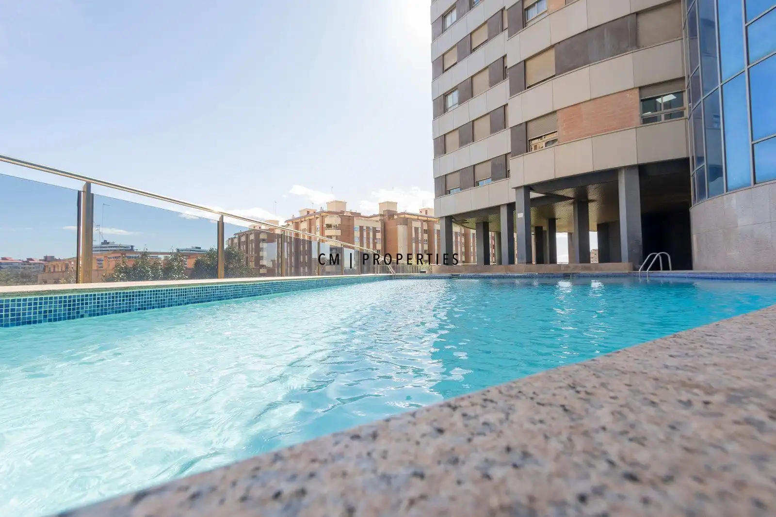 Schwimmbecken von Wohnung zur Miete in  Valencia Capital mit Klimaanlage, Heizung und Terrasse