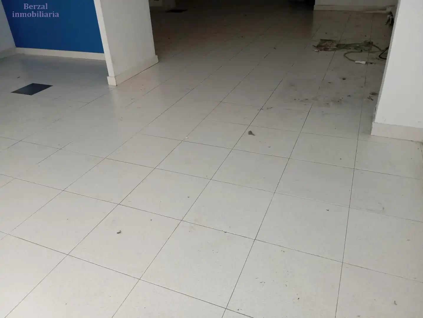 Geschaftsraum zur Miete in  Logroño