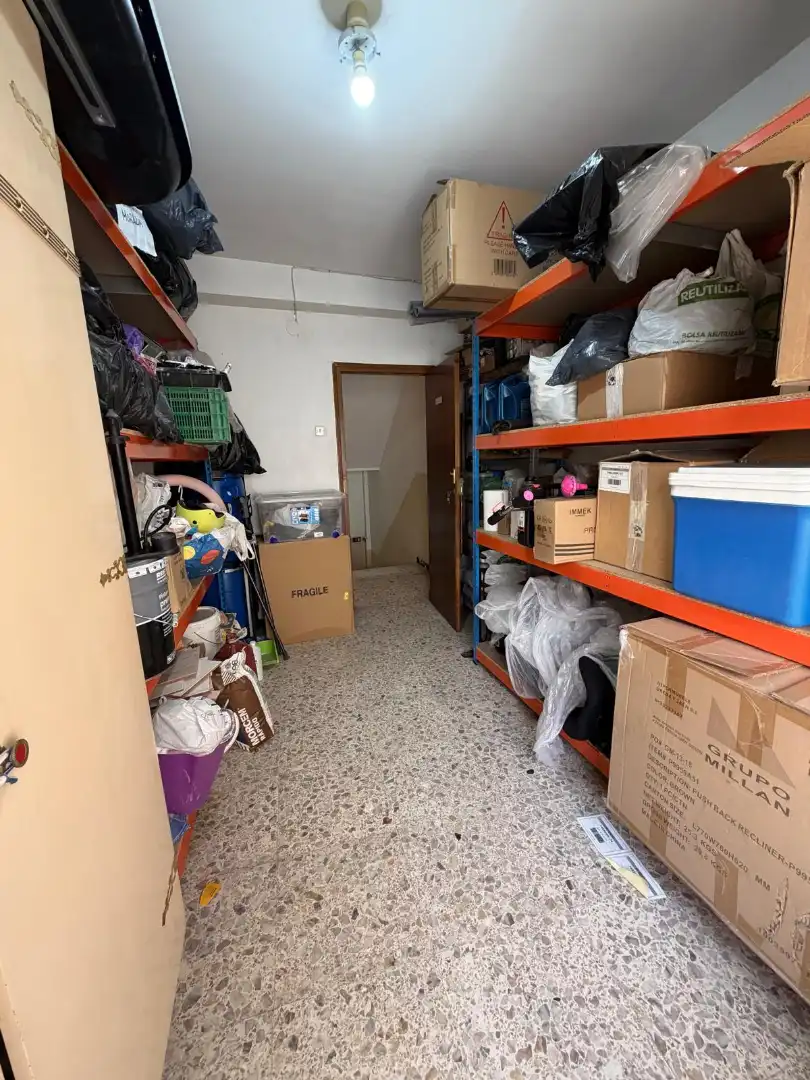 Piso en venta en Almería con Aire acondicionado, Calefacción y Trastero