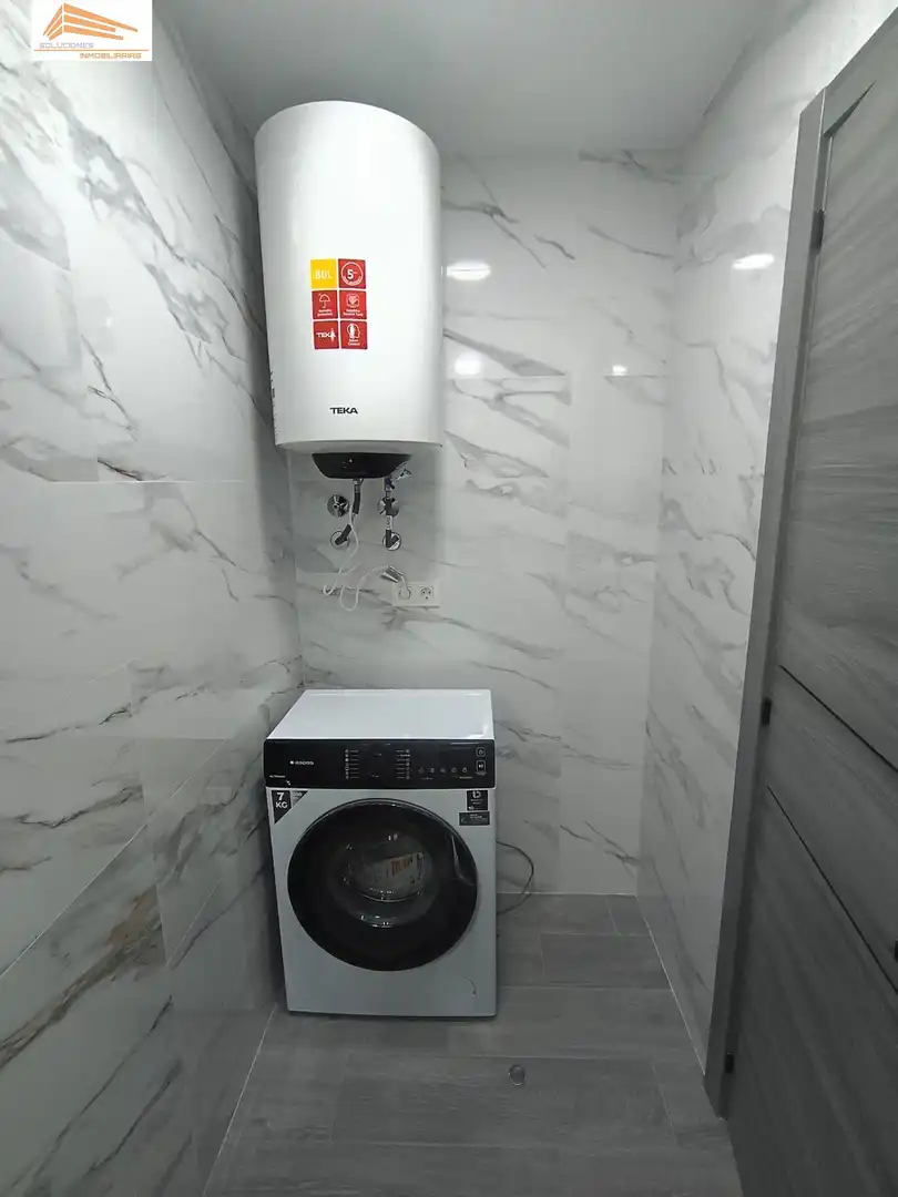 Badezimmer von Wohnung zum Verkauf in Valladolid mit Klimaanlage, Heizung und Möbliert