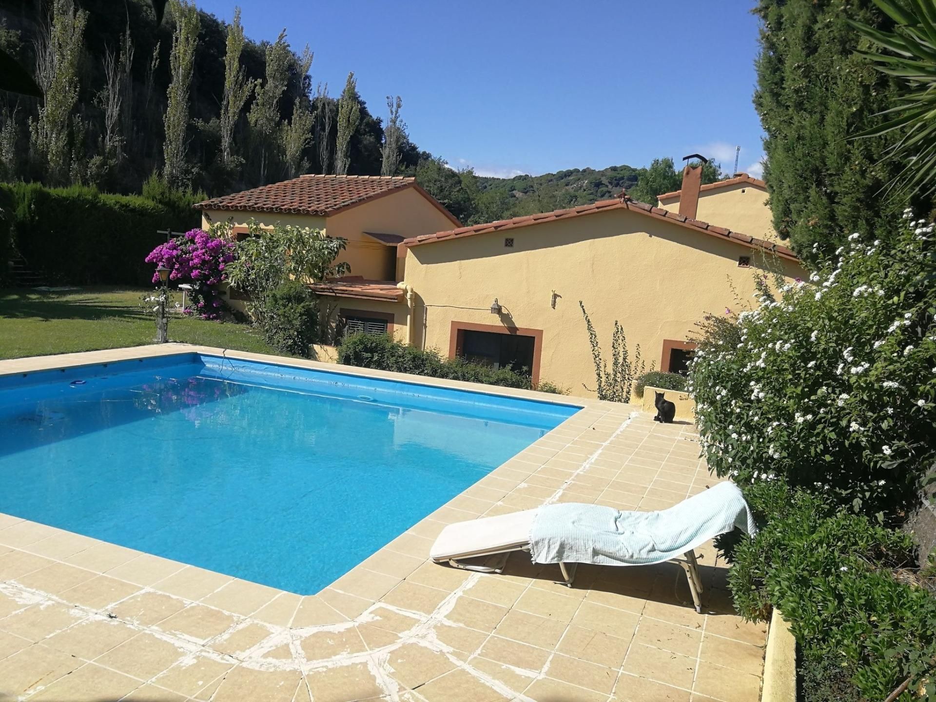 Swimming pool of Country house for sale in Arenys de Munt  with Air Conditioner, Heating and Terrace