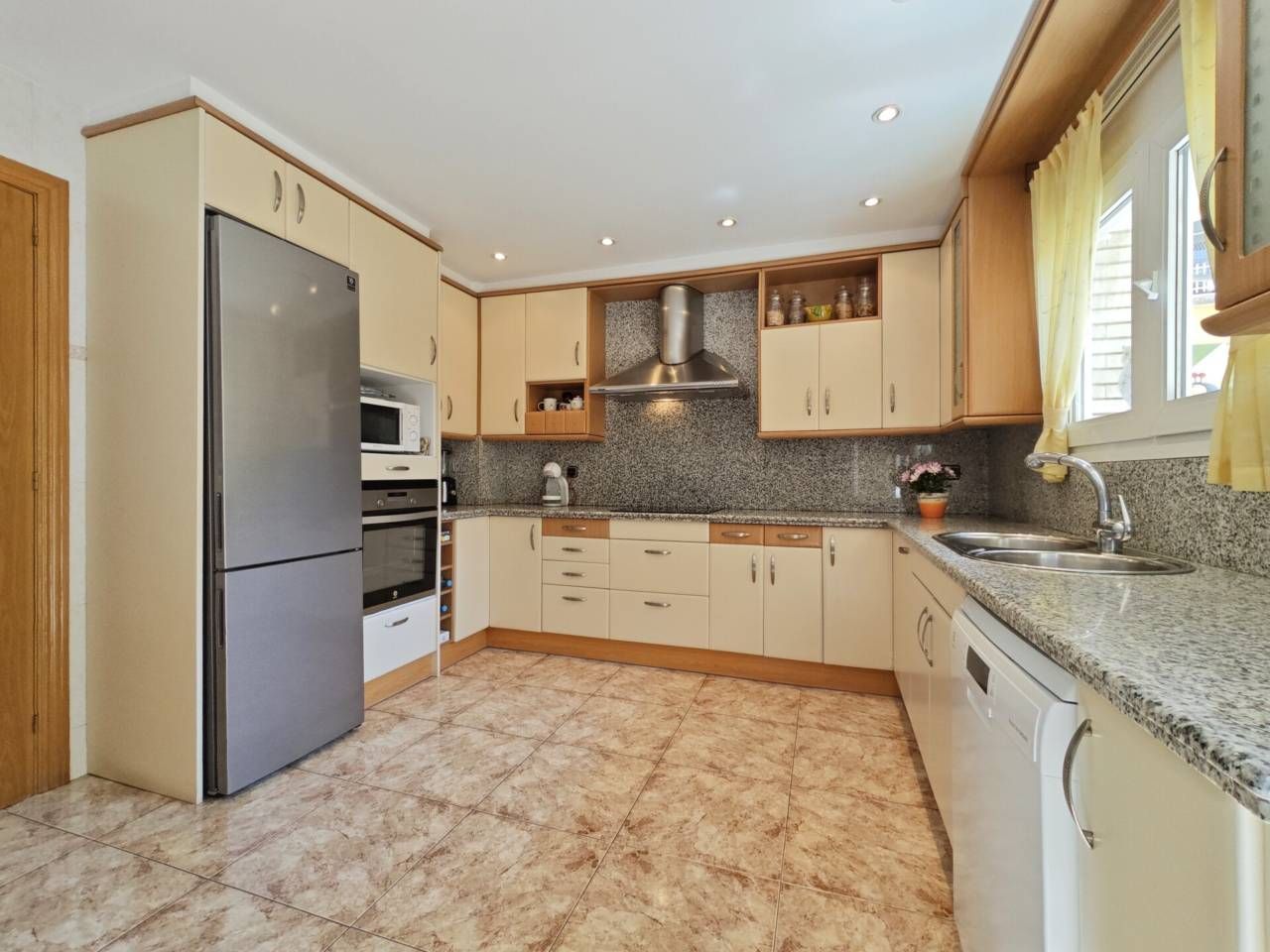 Kitchen of Single-family semi-detached for sale in Manresa  with Air Conditioner, Heating and Terrace