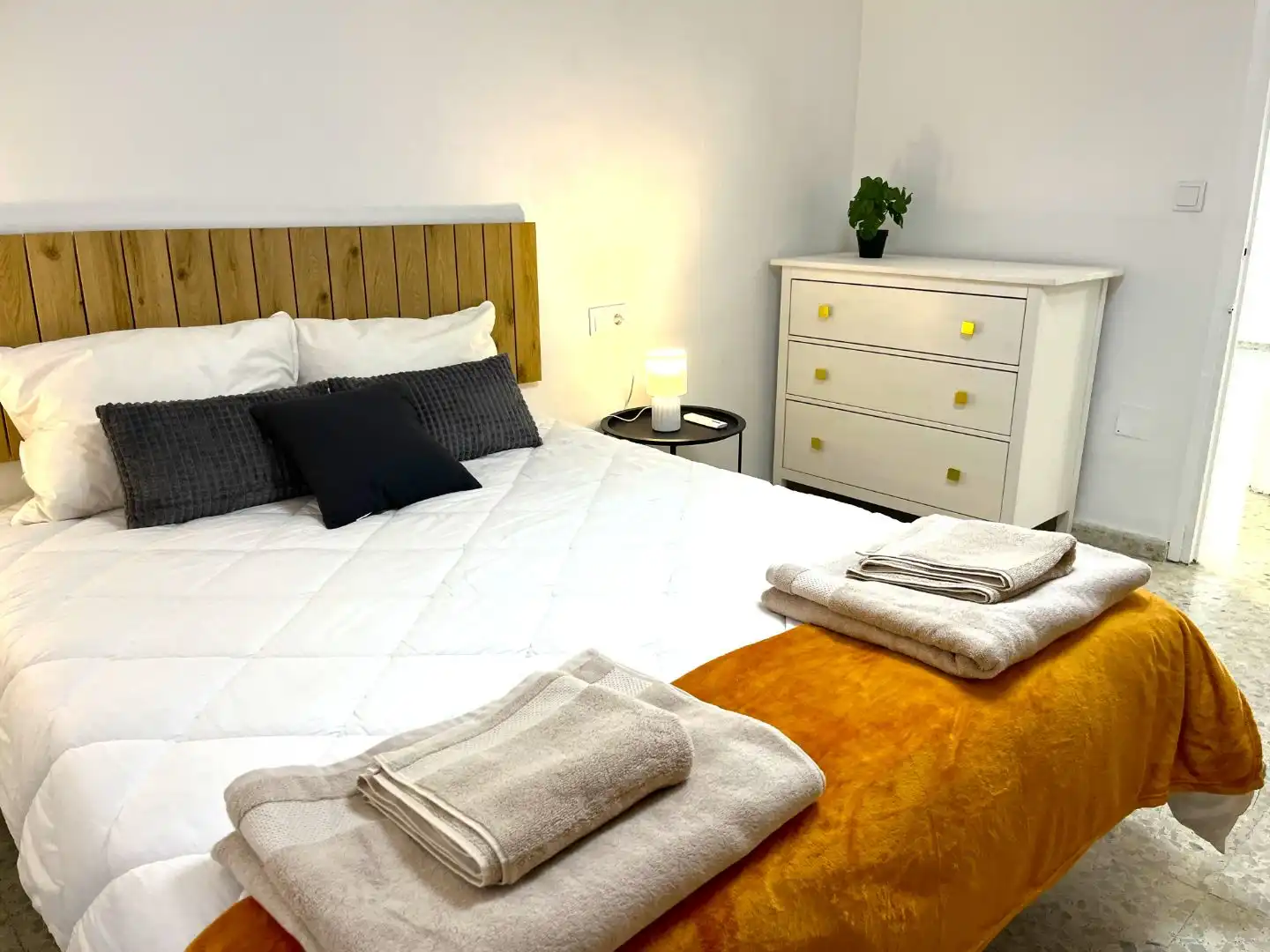 Bedroom of Flat for rent in Peñamefecit - Avda Barcelona