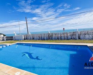 Swimming pool of Flat for sale in Vinaròs