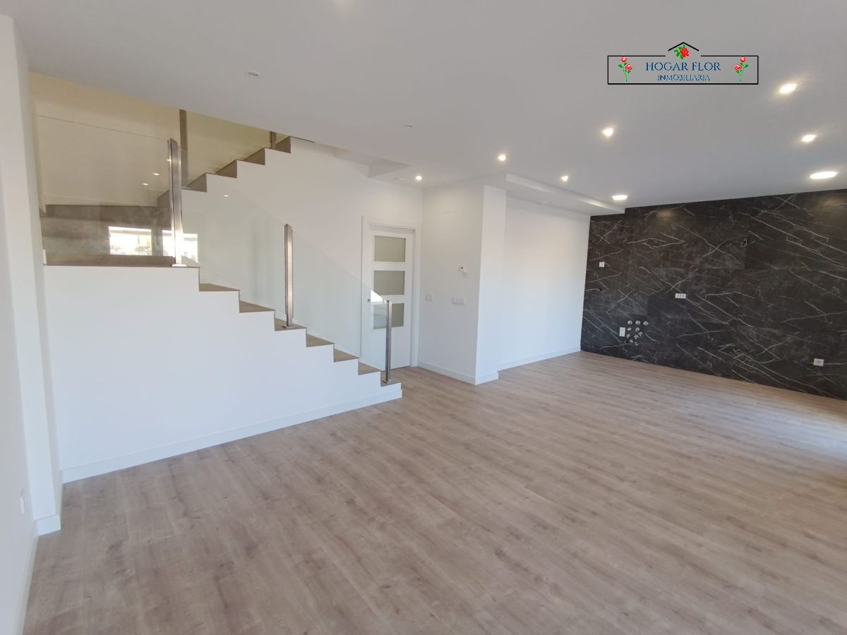 Casa adosada en venda a Doñinos de Salamanca