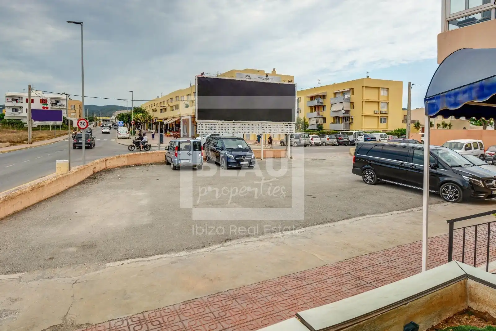 Vista exterior de Local en venta en Sant Josep de sa Talaia con Aire acondicionado, Terraza y Amueblado