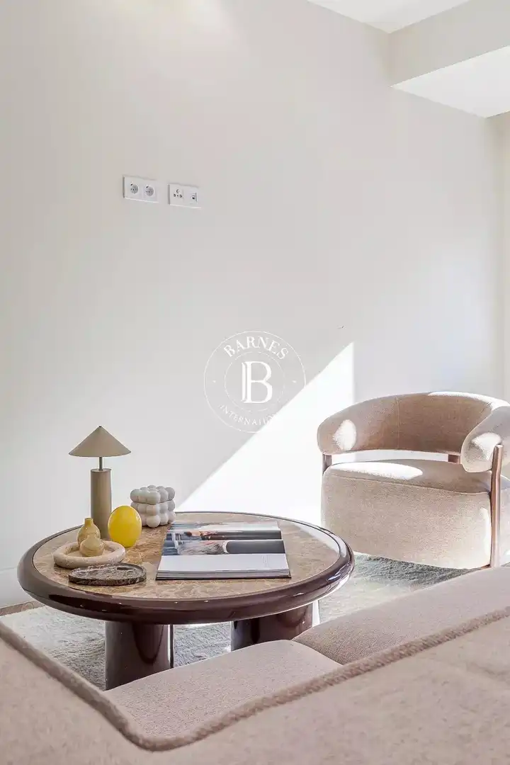 Flat for sale in Madrid  with Air Conditioner, Heating and Furnished
