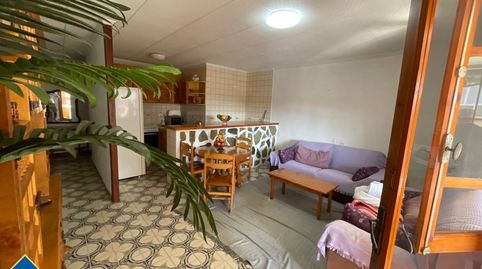 Bungalow con terraza, en la provincia de Alicante, en Torrevieja, zona Playa de los Náufragos. 2 habitaciones | 71 m² | 100 metros