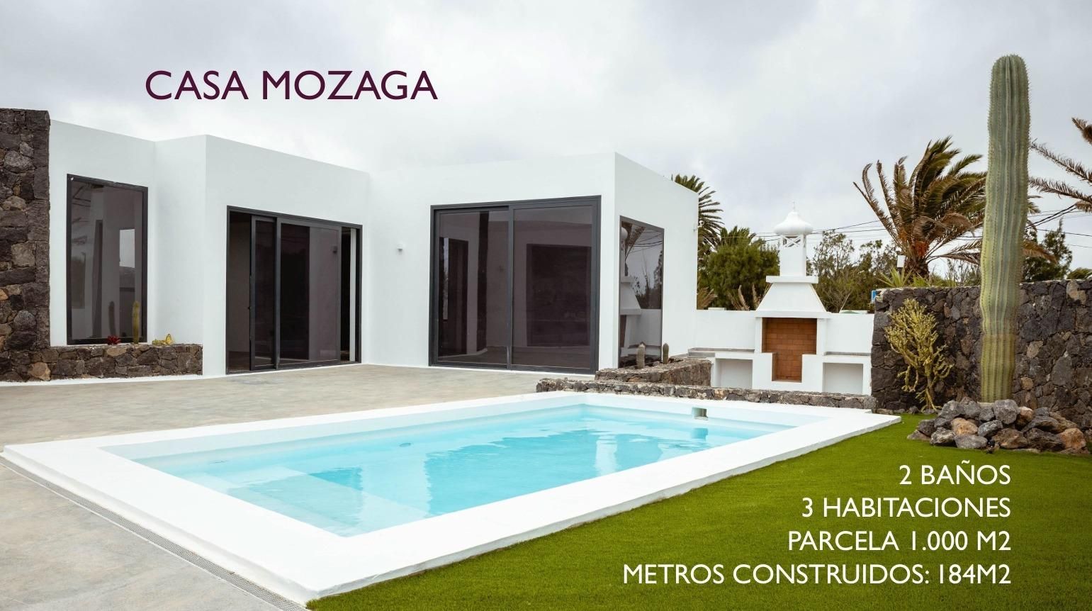 Vista exterior de Casa o xalet en venda en San Bartolomé amb Jardí privat, Terrassa i Traster