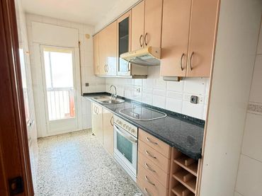 Flat with balcony for sale in Carrer de Nicolau Guanyabens