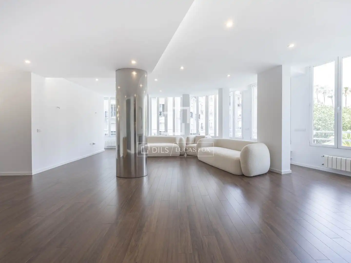Exterior view of Flat for rent in Valencia  with Air Conditioner, Heating and Parquet flooring