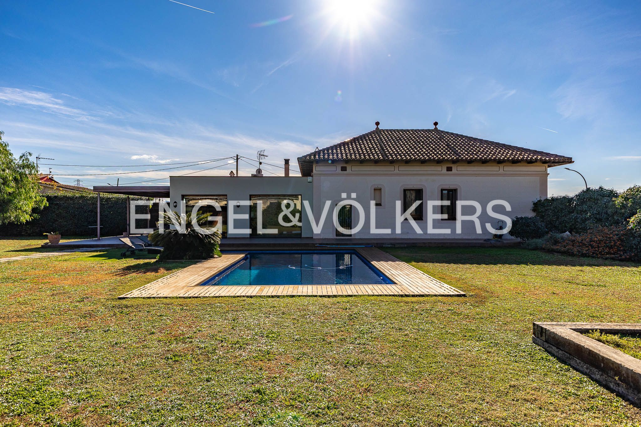 Exterior view of House or chalet for sale in Les Franqueses del Vallès  with Air Conditioner, Heating and Private garden