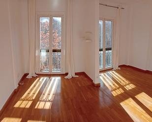 Living room of Flat to rent in  Madrid Capital  with Balcony