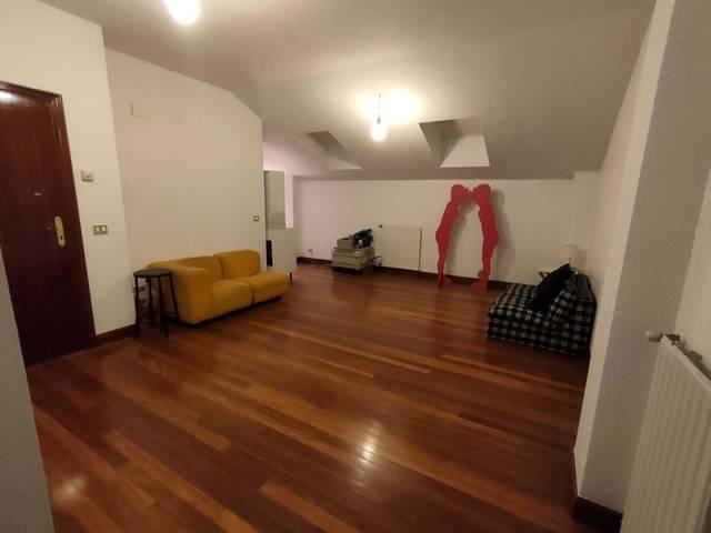 Local comercial en Venta en Calle la Cruz en Casco Viejo