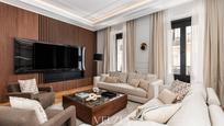Living room of Flat for sale in  Madrid Capital  with Air Conditioner, Heating and Furnished