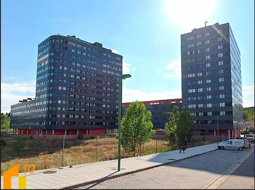 Vista exterior de Piso de alquiler en Burgos con Calefacción y Trastero