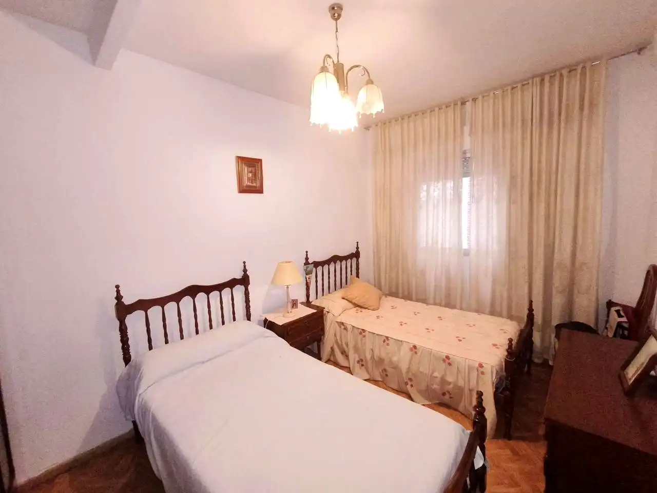 Habitación de Piso en venta en Madrid con Calefacción, Parquet y Terraza