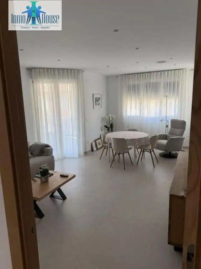 Appartamento con terrazza in vendita a Industria