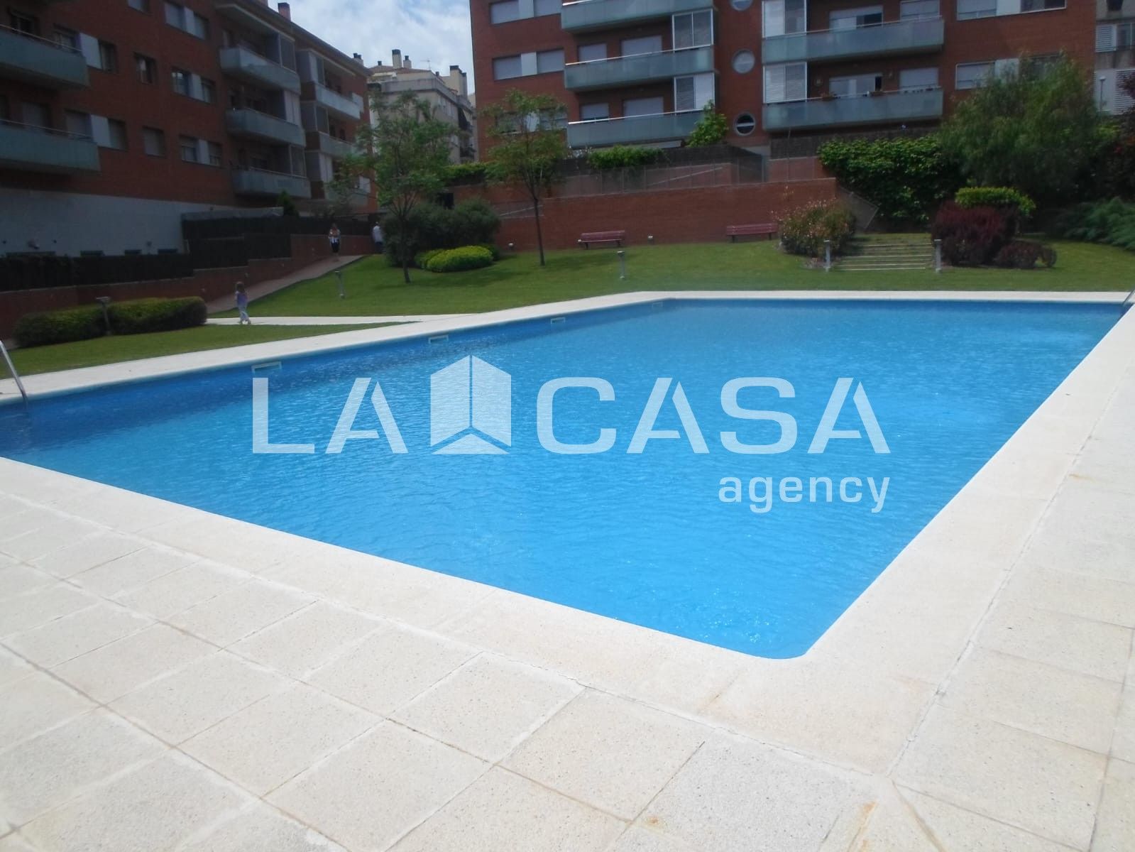 Piscina de Àtic en venda en Rubí amb Terrassa, Traster i Piscina