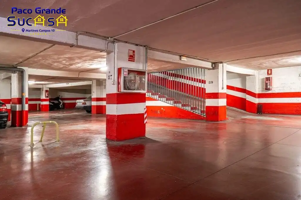 Aparcament de Garatge en venda en Granada
