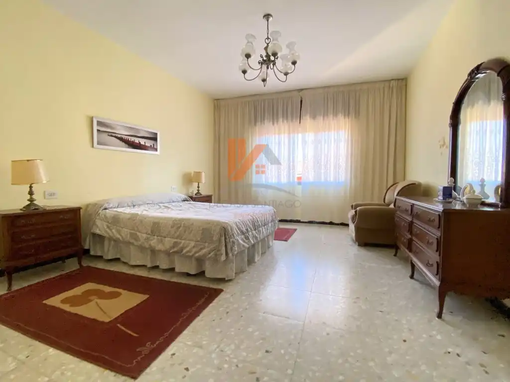 Habitación de Casa adosada en venta en Ribeira con Jardín privado, Horno y Microondas