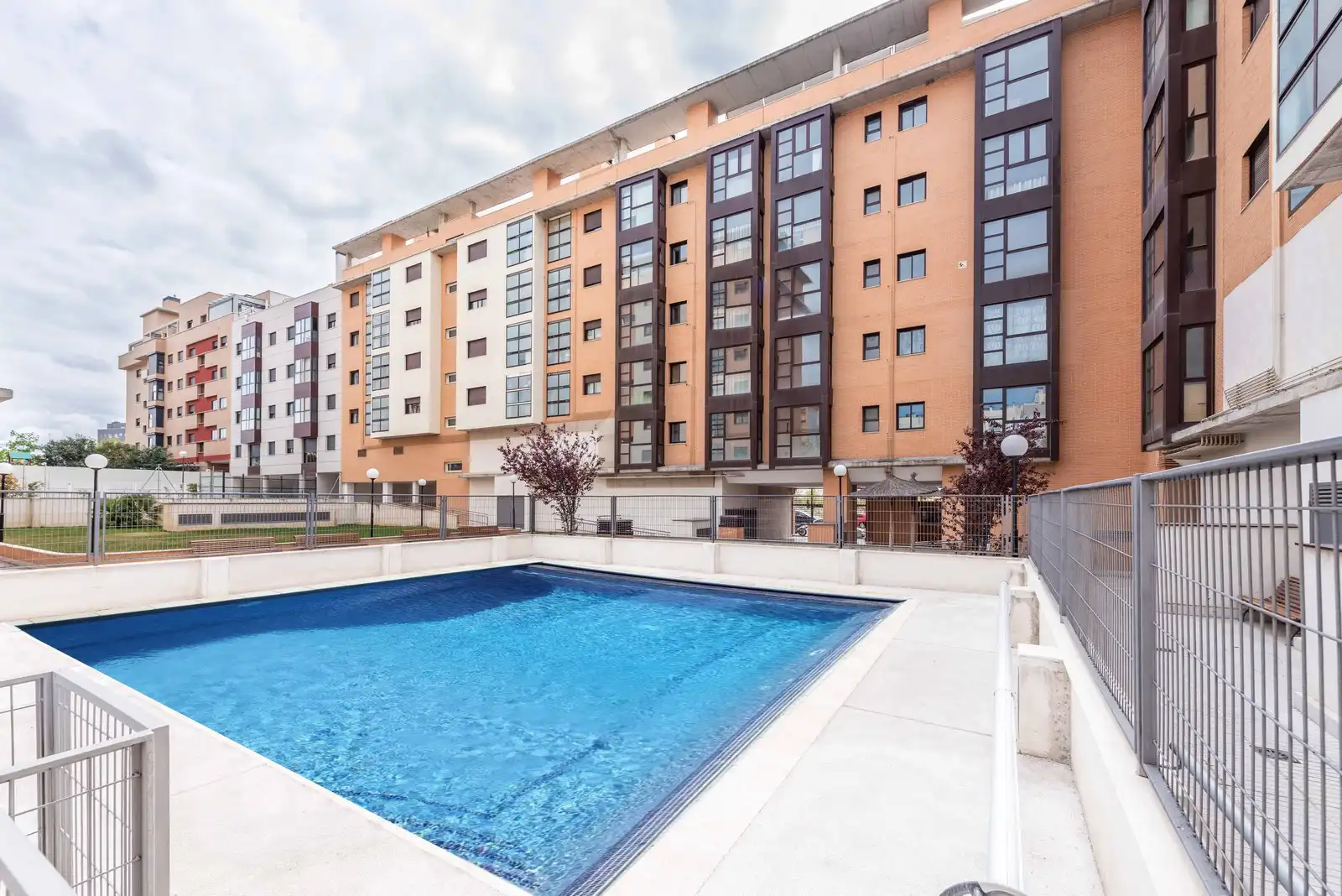 Piscina de Estudio en venta en Madrid con Trastero
