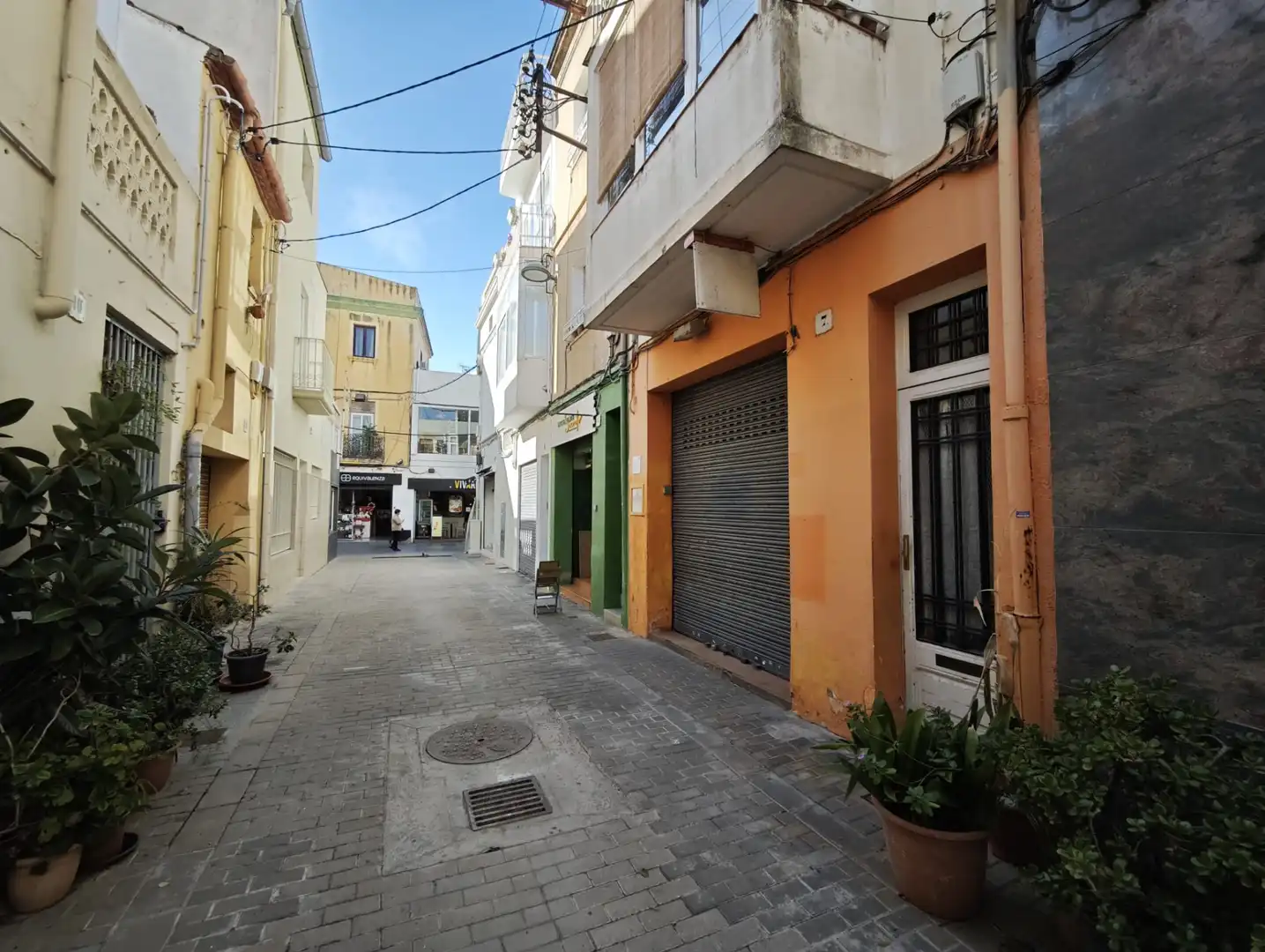 Vista exterior de Local en venda en Badalona