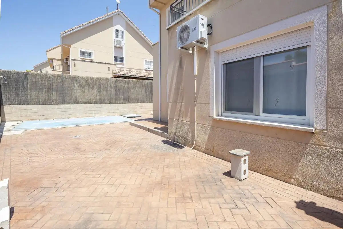 Exterior view of Houses for sale in Titulcia  with Air Conditioner, Heating and Private garden
