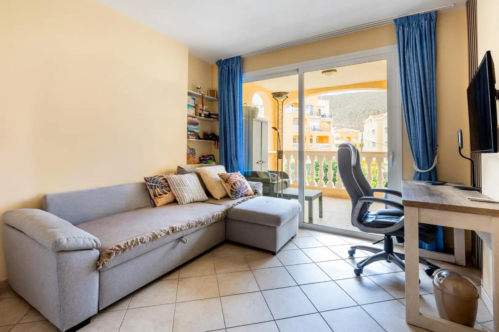 Apartment with pool for sale in Los Cristianos, imagen 9