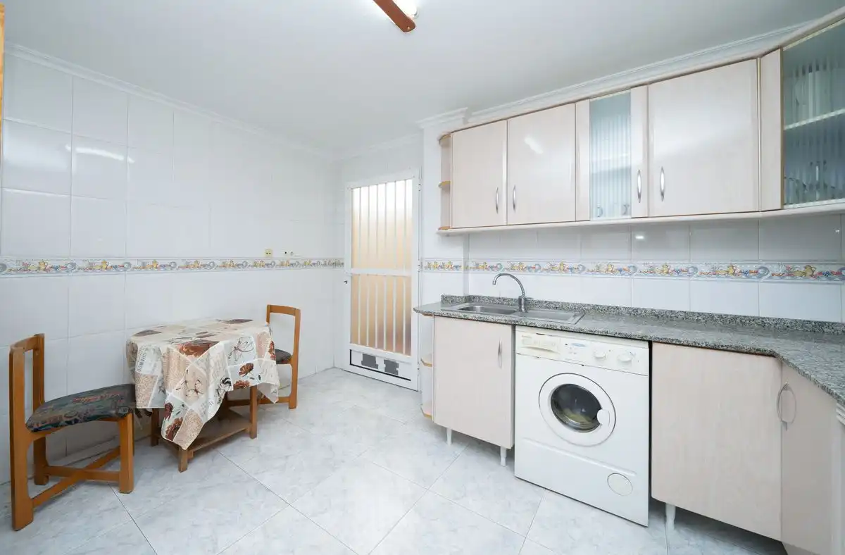 Cocina de Piso en venta en Orihuela con Calefacción y Trastero