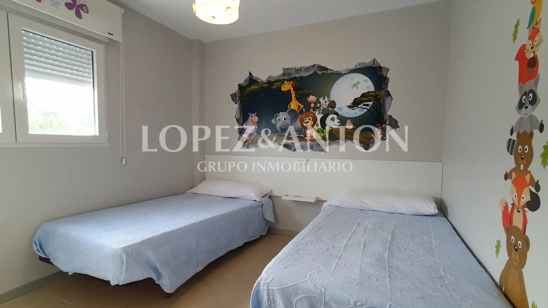 Bedroom of Houses for sale in L'Eliana  with Air Conditioner, Heating and Private garden