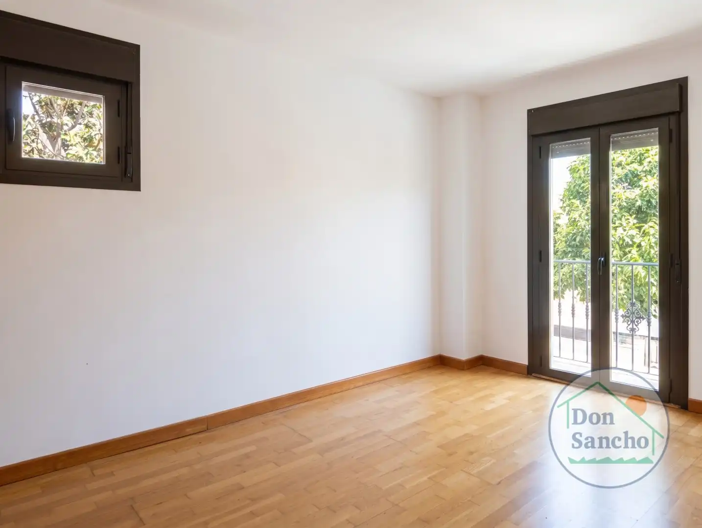 Habitación de Casa adosada en venta en Mucientes con Calefacción, Terraza y Balcón