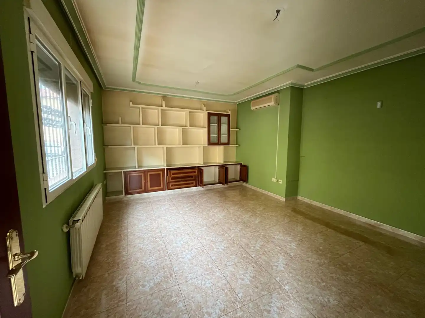 Sala de estar de Casa adosada en venta en Argamasilla de Alba con Alarma