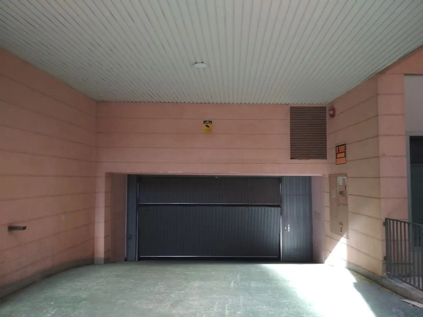 Garage zur Miete in Zaragoza