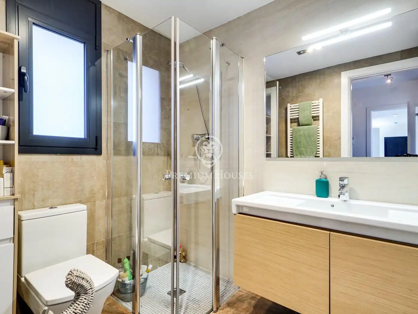 Baño de Casa o chalet en venta en Barcelona con Aire acondicionado, Jardín privado y Terraza