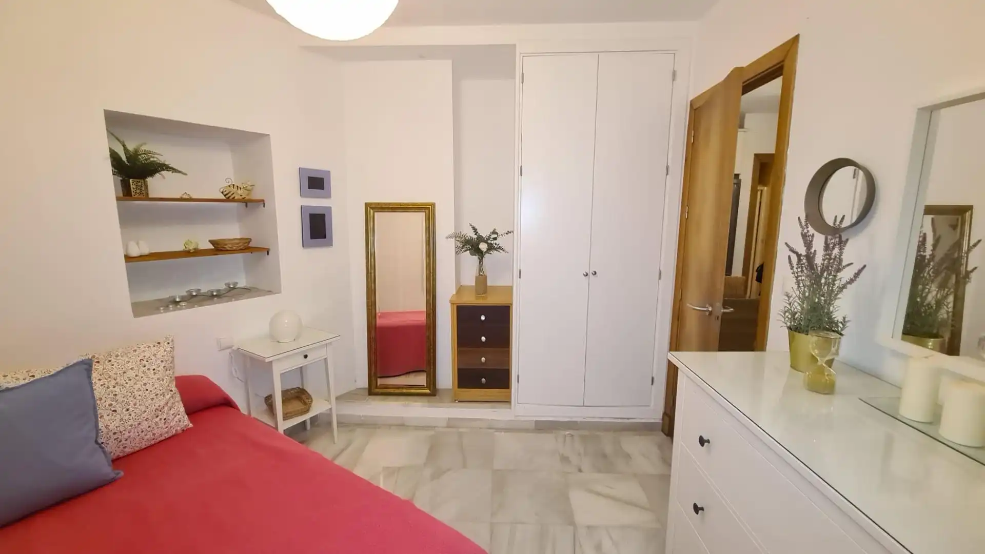 Habitación de Planta baja en venta en Cádiz