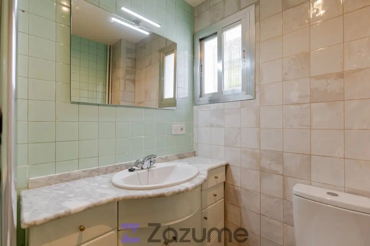 Badezimmer von Wohnung zur Miete in Madrid mit Klimaanlage, Heizung und Möbliert
