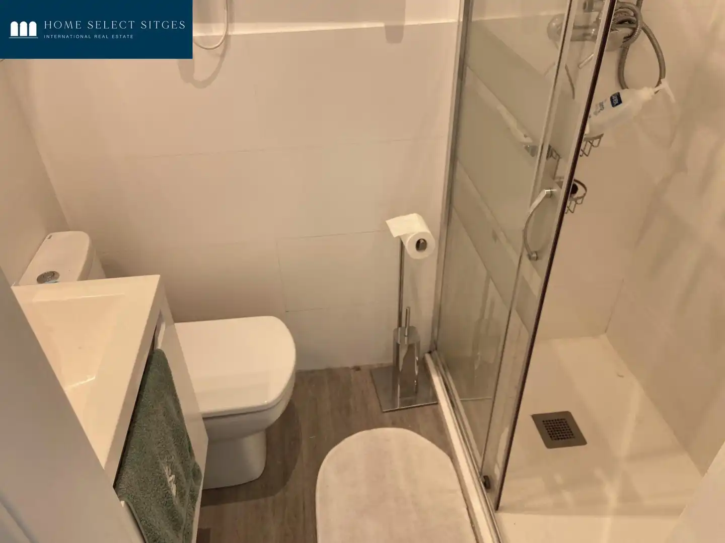Bathroom of Apartments for rent in Sitges  with Air Conditioner, Heating and Private garden