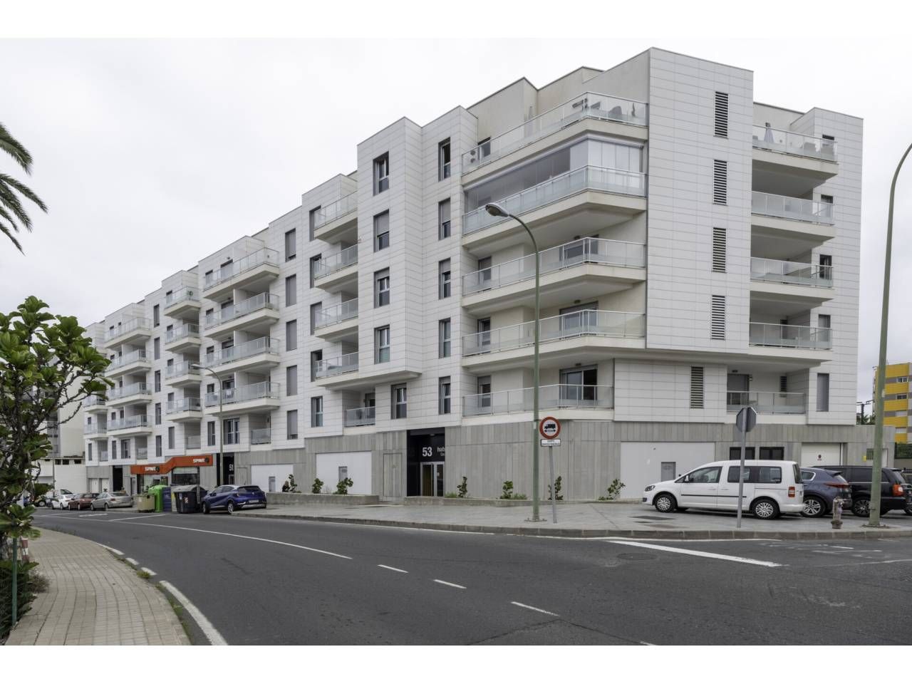 Vista exterior de Pis en venda en Las Palmas de Gran Canaria amb Parquet, Traster i Moblat