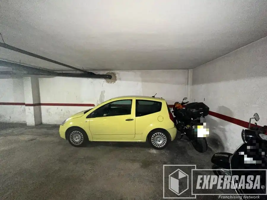 Parking of Garage for rent in Valencia