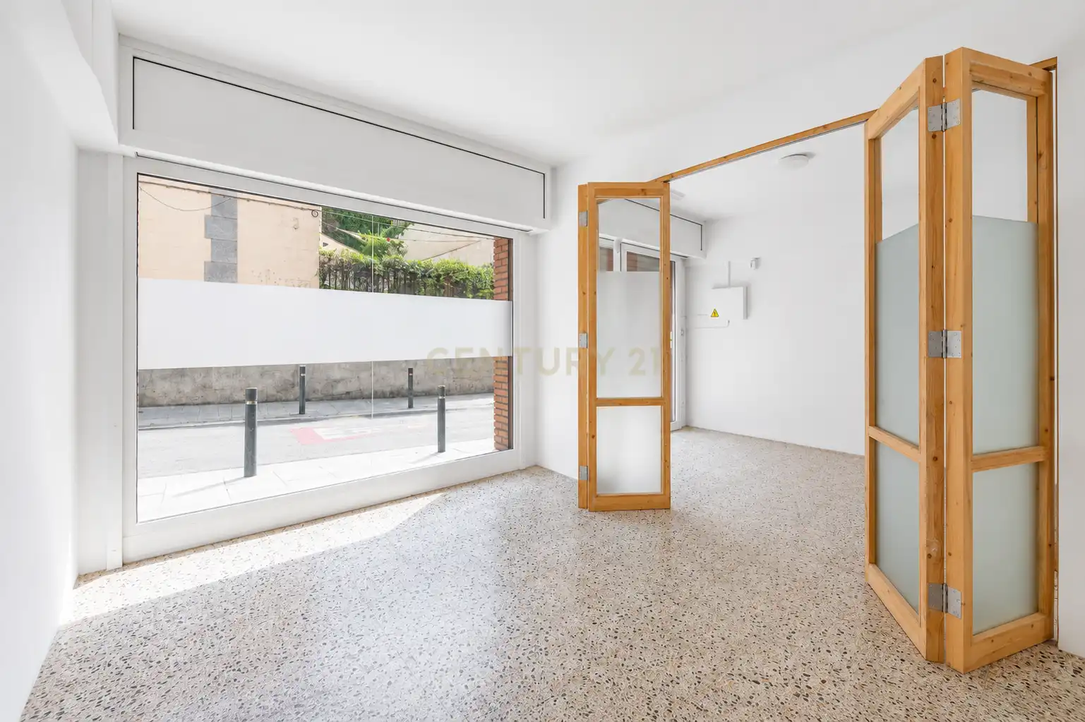 Vista exterior de Local de alquiler en Barcelona